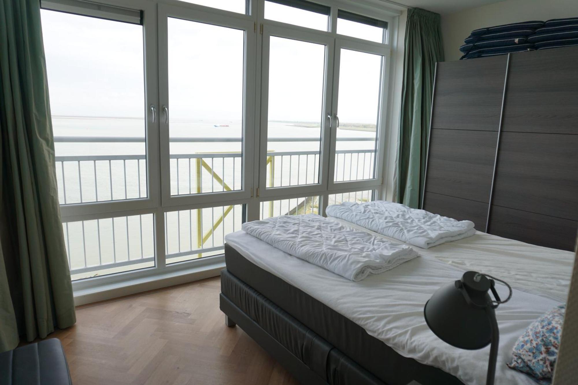 Appartement Kustverhuur, Aan Zee 21-072 *